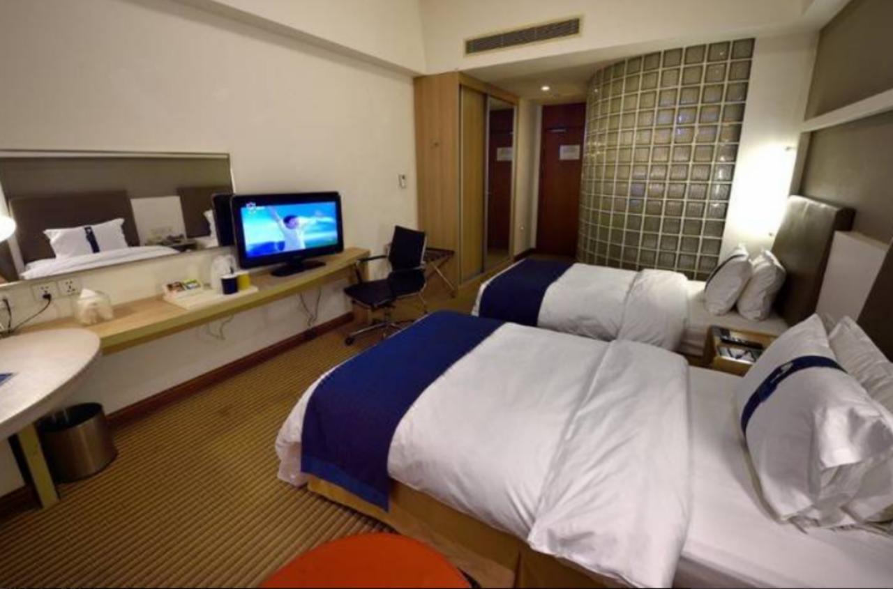 Holiday Inn Express Shanghai Nanhuizui Eksteriør bilde