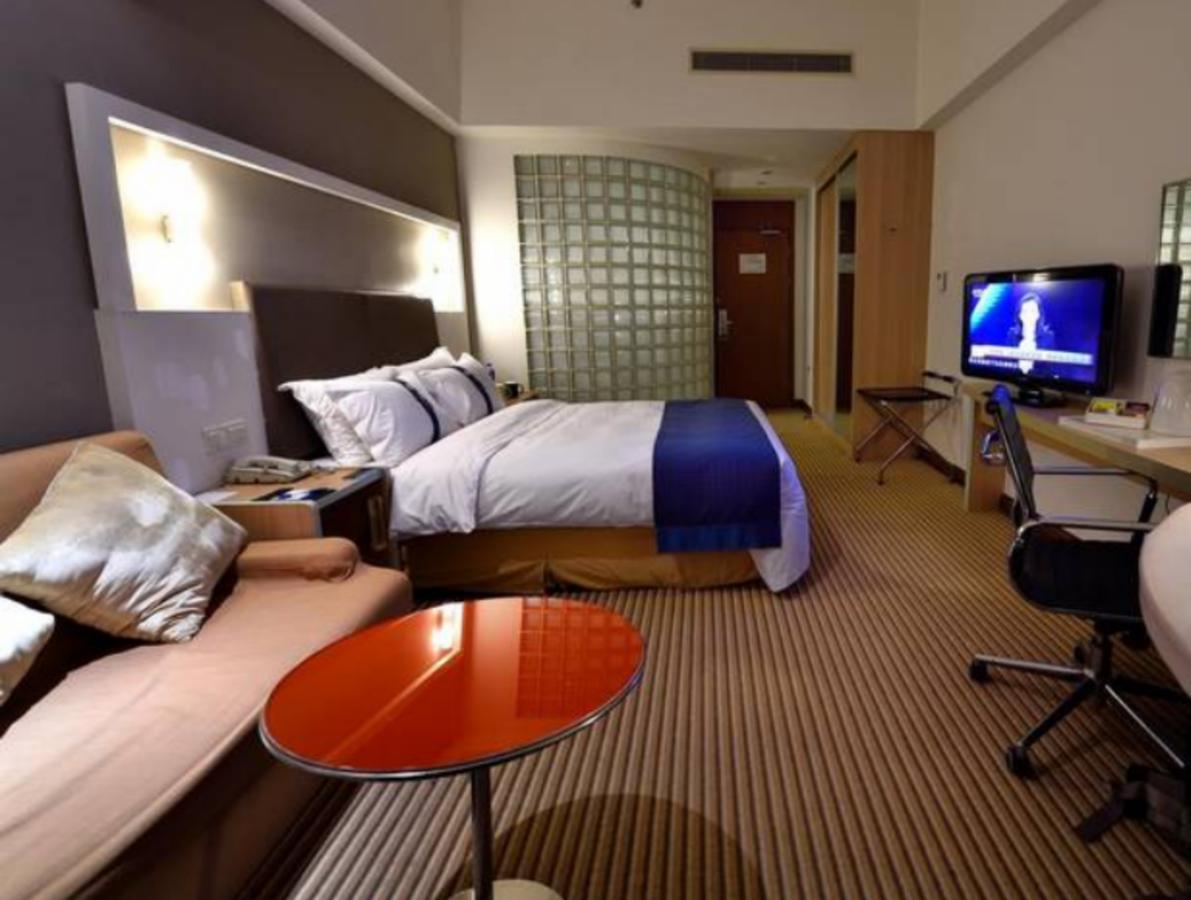 Holiday Inn Express Shanghai Nanhuizui Eksteriør bilde